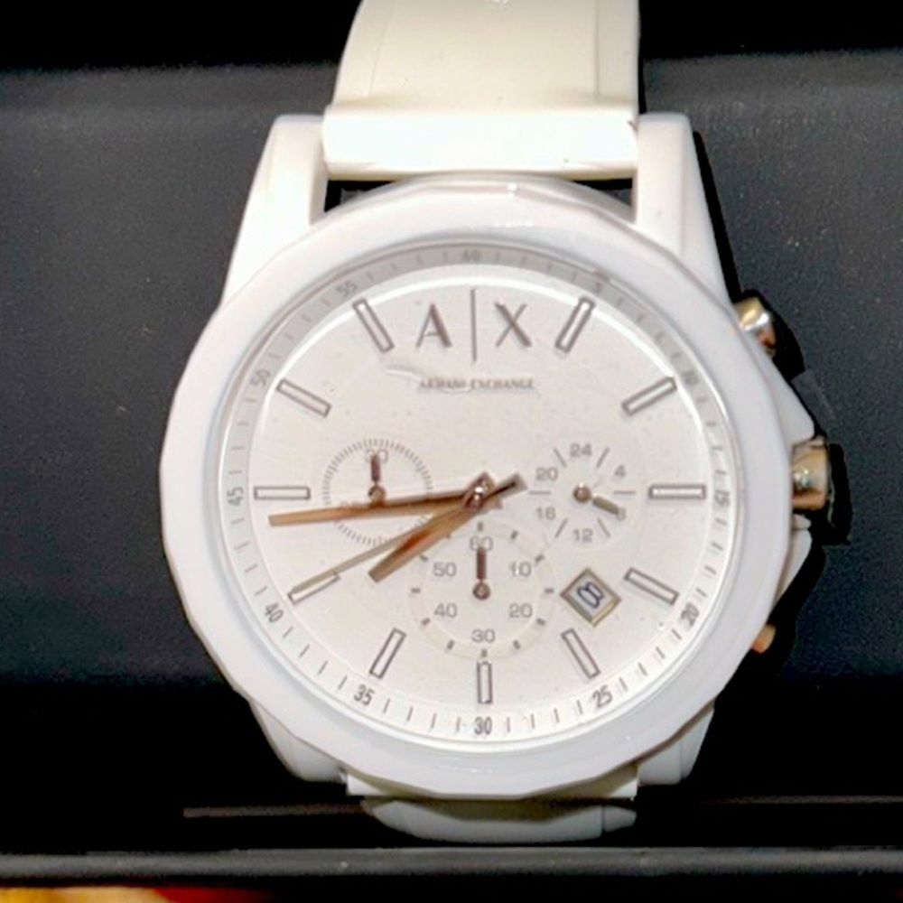 ‼️NWT‼️white unisex A X watch! The perfect accessory for the summer season!!